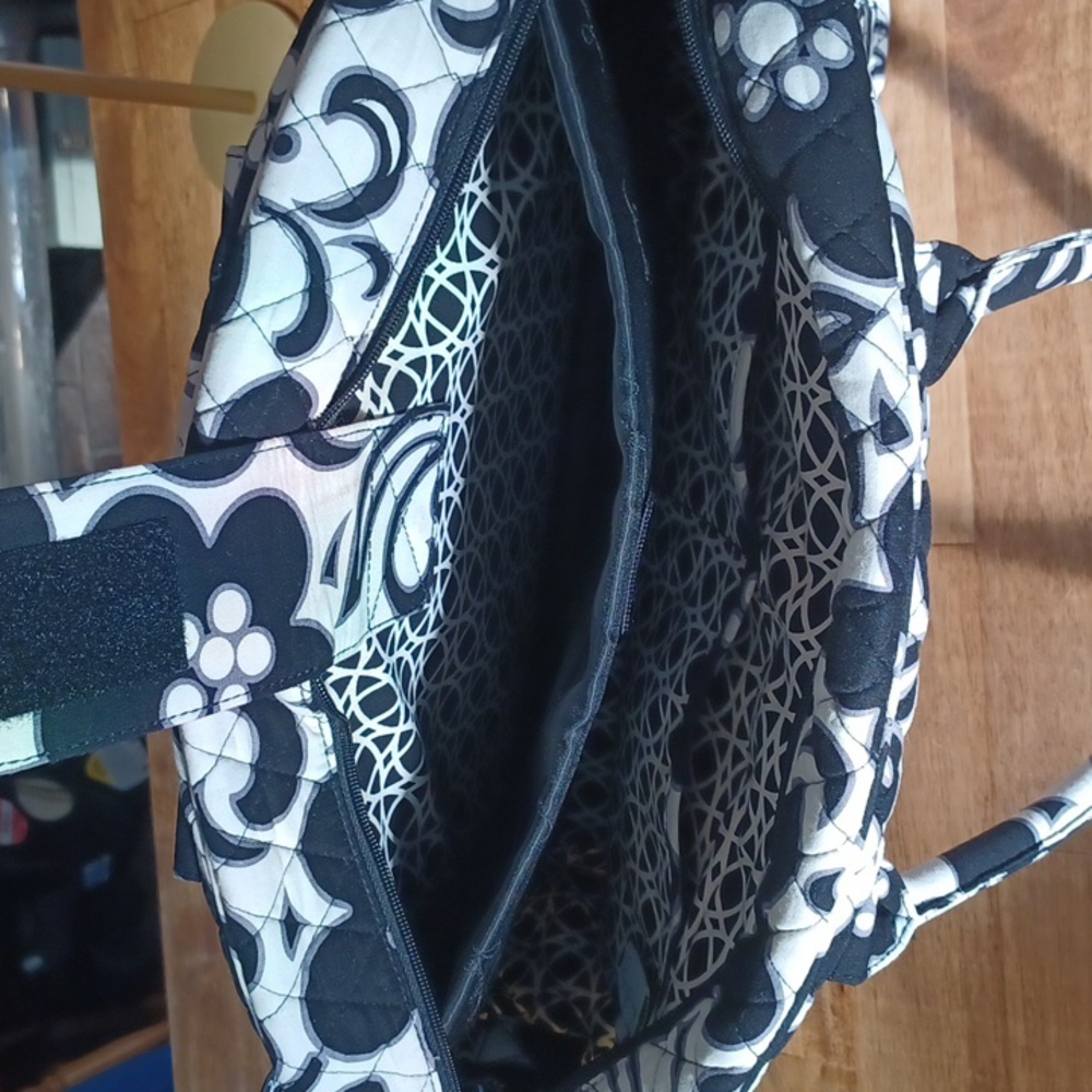 RARE Vera Bradley Metropolitan Weekender Bag in Retired "Night and Day" Pattern. - Picture 4 of 8